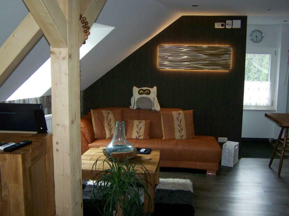 Loft-Ferienwohnung Zur "Kfz-Schenke" Apolda Eksteriør bilde