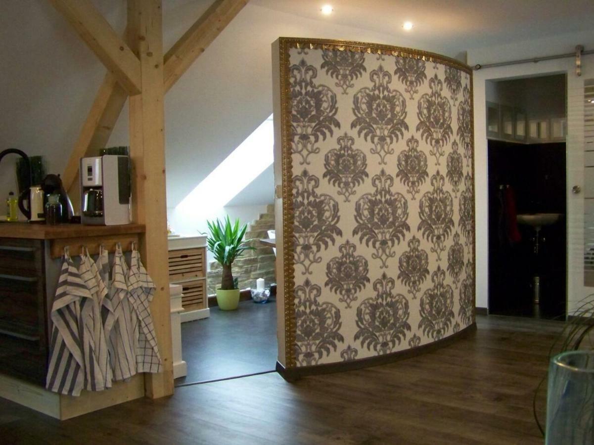 Loft-Ferienwohnung Zur "Kfz-Schenke" Apolda Eksteriør bilde