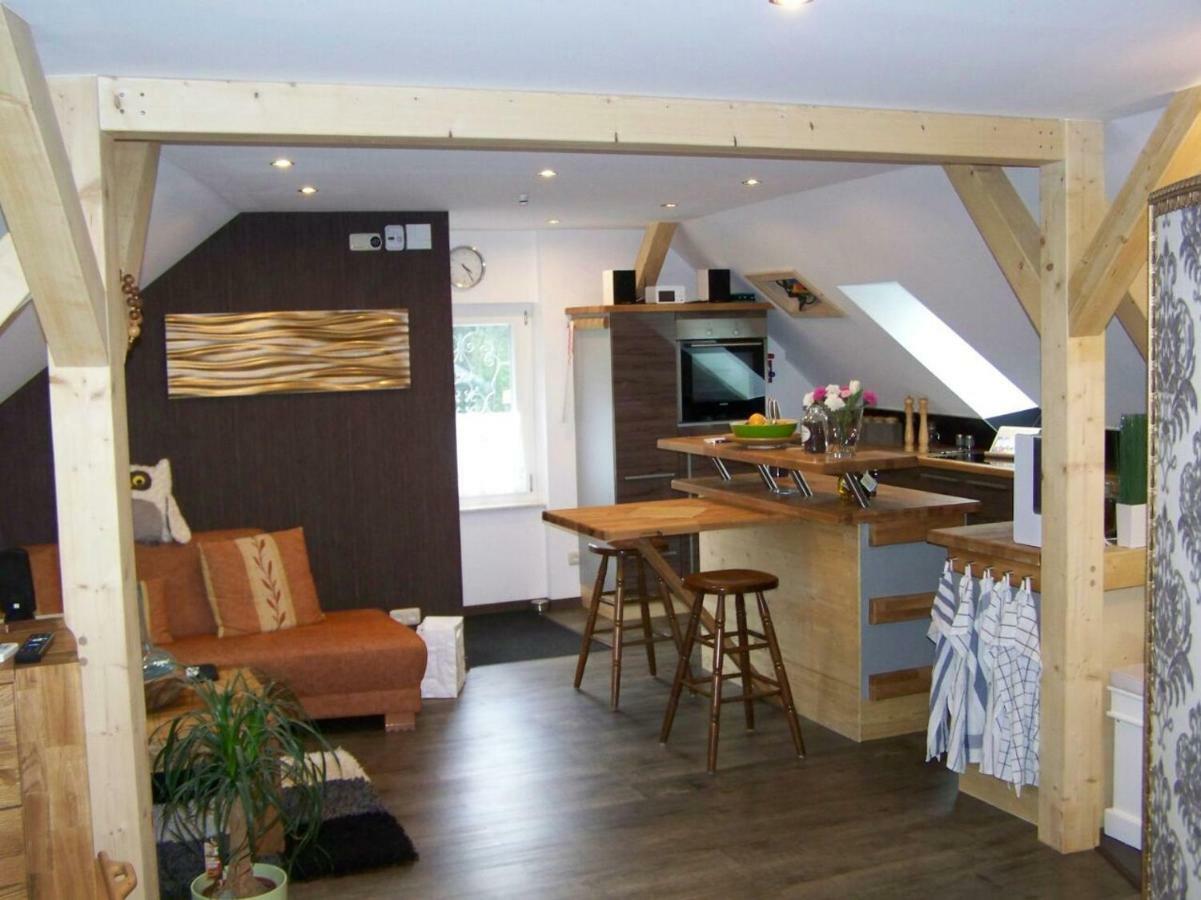 Loft-Ferienwohnung Zur "Kfz-Schenke" Apolda Eksteriør bilde