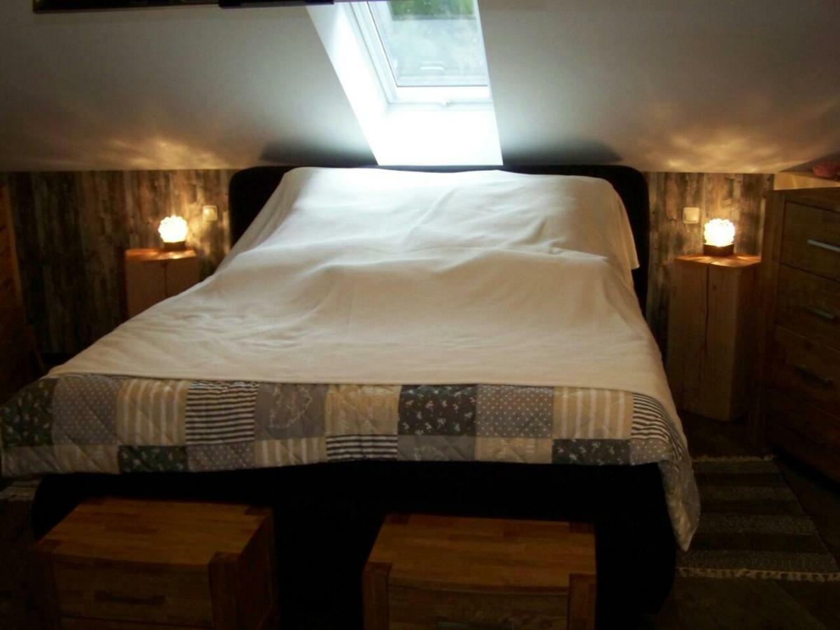 Loft-Ferienwohnung Zur "Kfz-Schenke" Apolda Eksteriør bilde